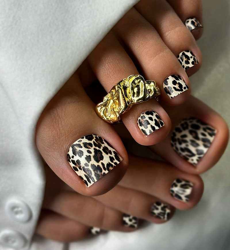 Pedicure wraps Leo brown